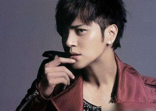 娱乐吃瓜 明星是谁,揭秘当红明星背后的故事